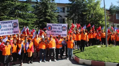 2025-2026 dönemi Kamu Toplu İş Sözleşmesi teklifini yetersiz bulan TÜRK-İŞ’e