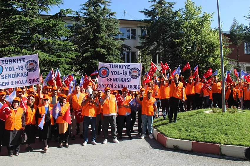 2025-2026 dönemi Kamu Toplu İş Sözleşmesi teklifini yetersiz bulan TÜRK-İŞ’e