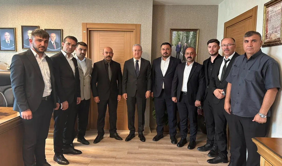 Yerköy Ülkü Ocakları İlçe Başkanı Yıldırım Töremişoğlu ve yönetimi, Milliyetçi