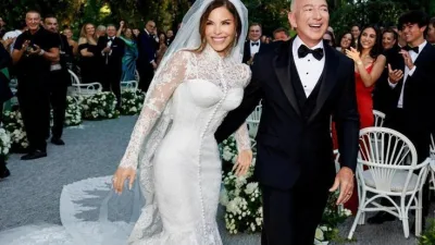 Amazon'un kurucusu Jeff Bezos ile Emmy ödüllü gazeteci Lauren Sánchez,