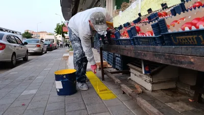 Başkan Fatih Arslan’ın talimatıyla kaldırım işgallerine yönelik başlatılan sarı çizgi