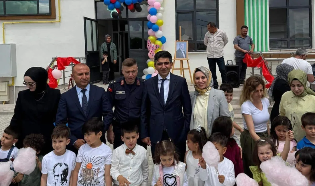 Yerköy TOBB Anaokulu öğrencileri, yılsonu etkinlikleri kapsamında hazırladıkları gösteri ve