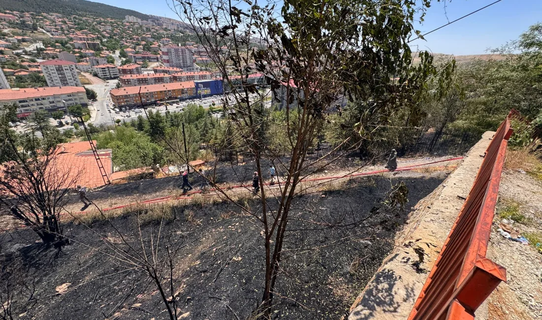 Yozgat’ın Tuzkaya Mahallesi'nde çıkan yangın, Yozgat Belediyesi itfaiye ekiplerinin hızlı