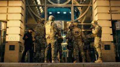 2024 yapımı aksiyon gerilim filmi Arıcı: Ölüm Kovanı (The Beekeeper),