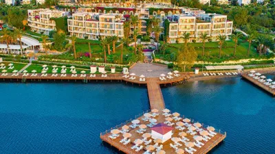 Baia Bodrum Hotel, Torba ve Yalıkavak arasında konumlanmış bir tatil