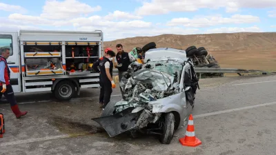 İlçemizde meydana gelen trafik kazasında 3 kişi yaşamını yitirirken, olay