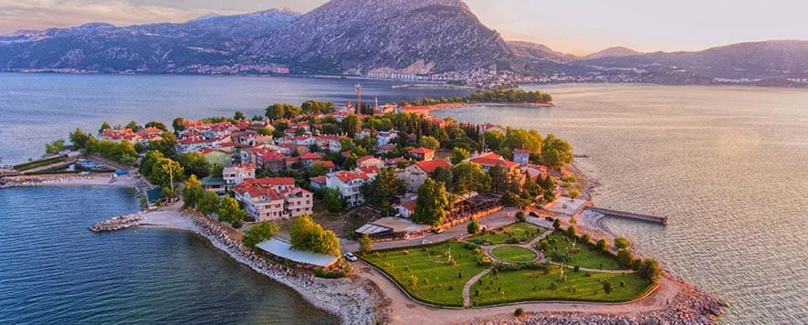 Isparta, denizden uzak ancak yeşil ve maviye yakın eşsiz bir