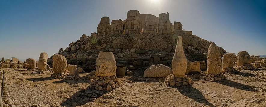 Adıyaman, Perslerin, Hititlerin, Asurluların ve birçok medeniyetin ortak mirasıdır. Bu
