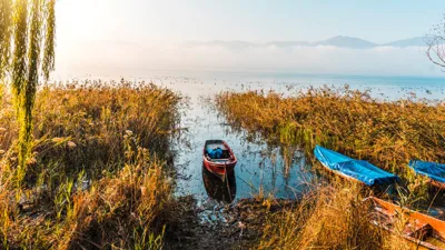 Su gibi aziz olmak demek, suyun özelliklerinden ilham alarak hayatımızı