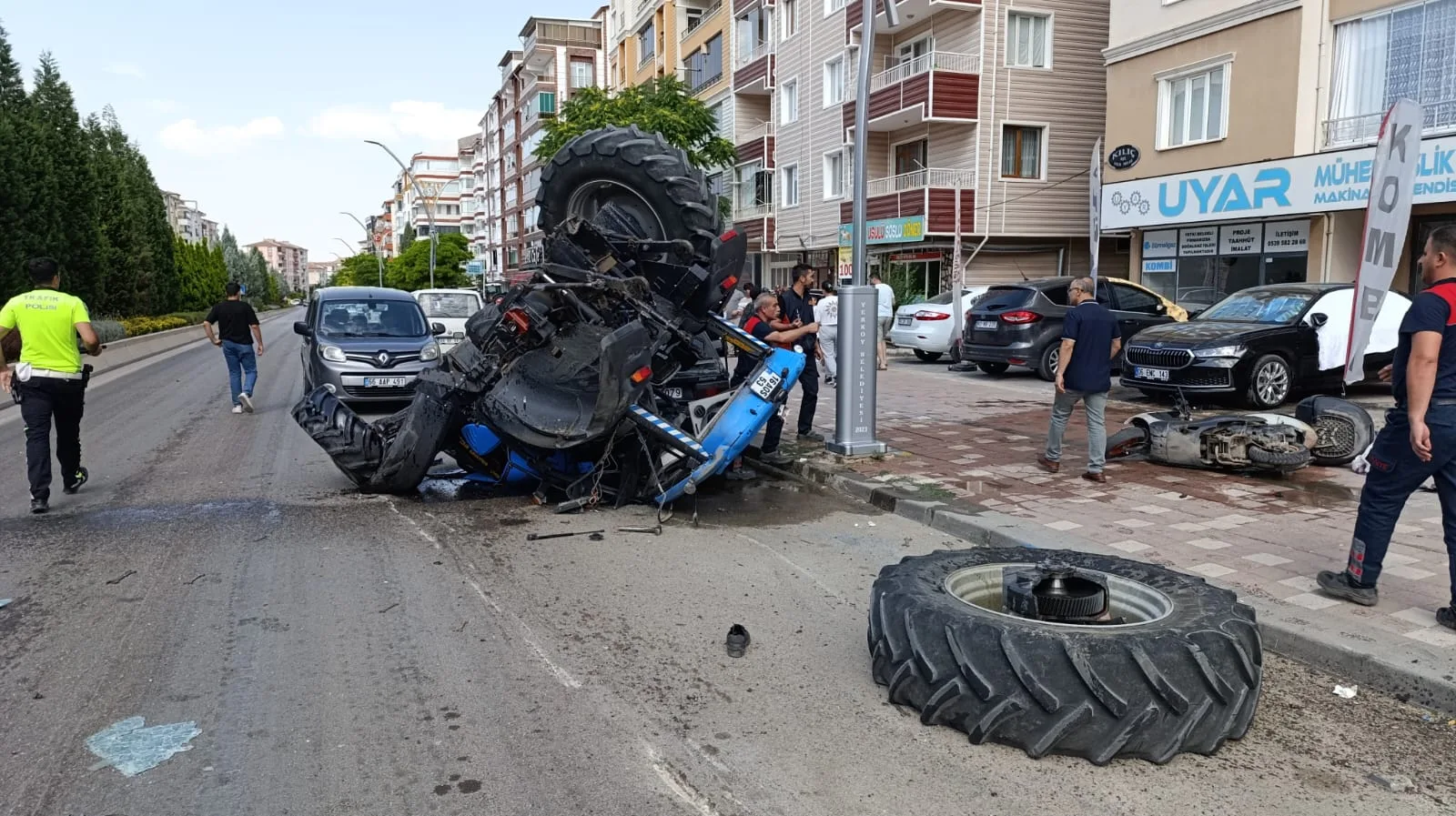 Yerköy ilçemizde 1 kişinin öldüğü, 2 kişinin yaralandığı zincirleme kazaya