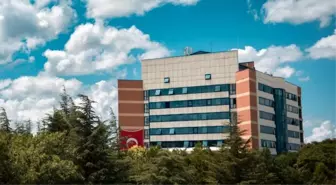 Eskişehir'deki Anadolu Üniversitesi, Cumhurbaşkanlığı kararıyla İktisat ve İşletme fakültelerini 'Açıköğretim