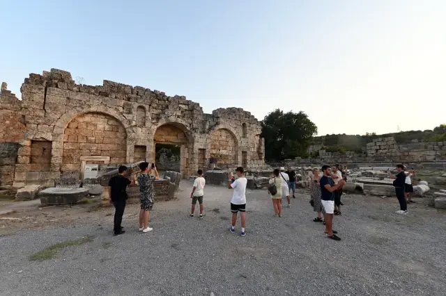 Antalya turizmde tarihi rekor kırdı