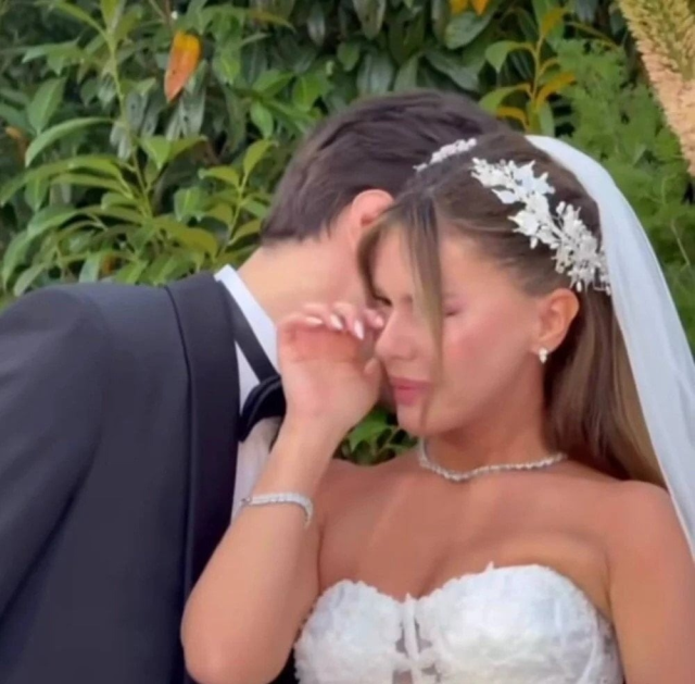 Ünlü çift evlendi, Hande Erçel oynadığı horonla geceye damga vurdu