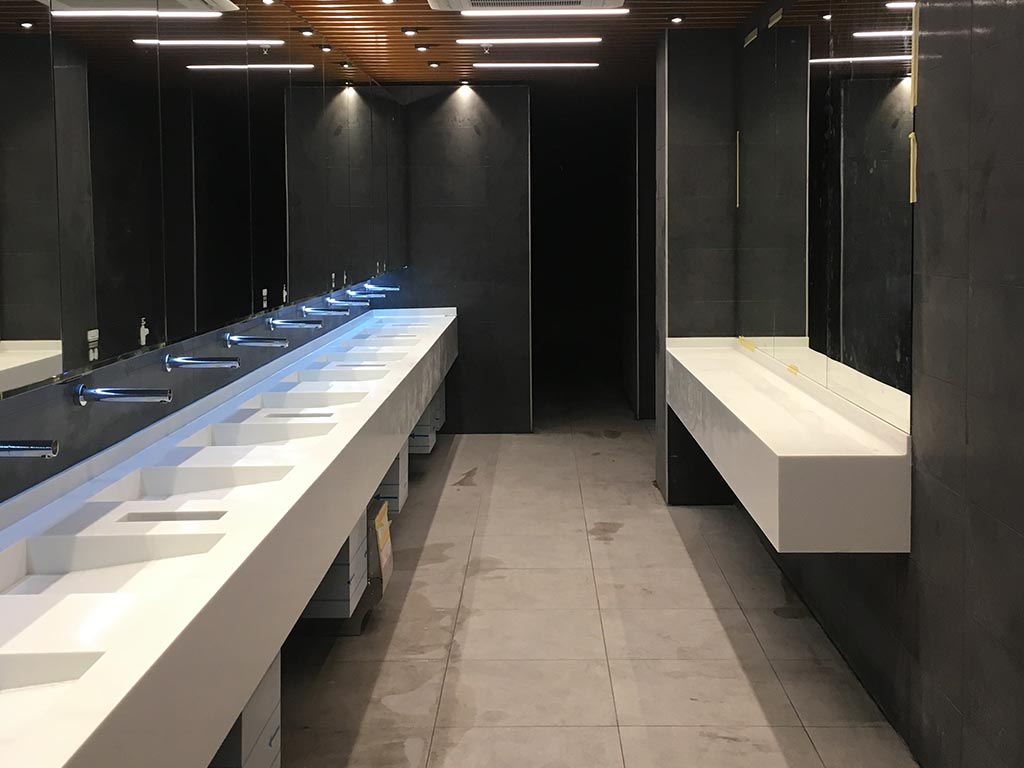 Bolu'da yer alan 14 Burda AVM'de, iddiaya göre, kadınlar tuvaletine