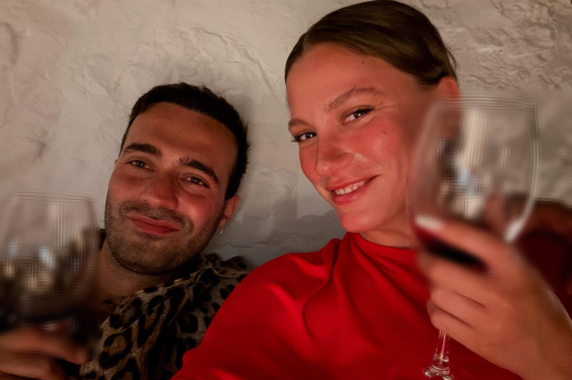 Serenay Sarıkaya, tatilde ayrılık iddialarına son noktayı koydu