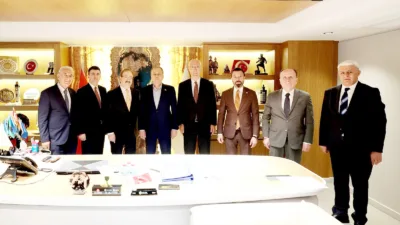 İçişleri Bakanı Ali Yerlikaya, TESKOMB Genel Merkezi’ni ziyaret ederek esnaf