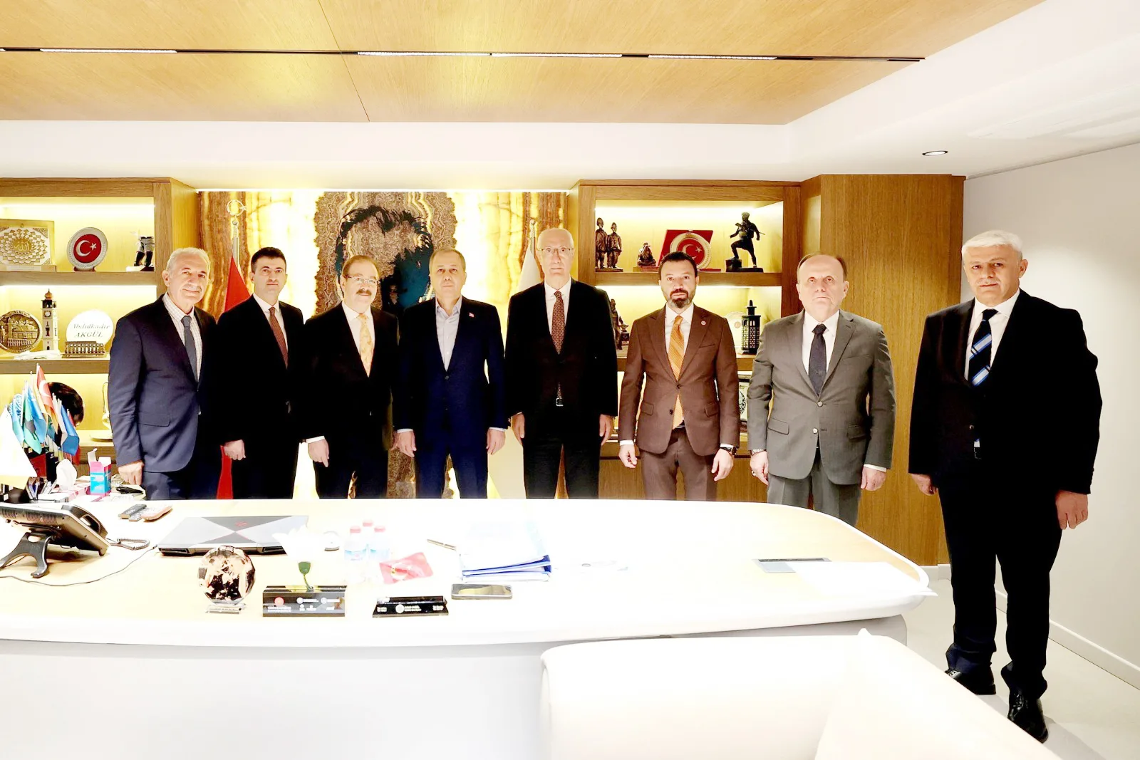 İçişleri Bakanı Ali Yerlikaya, TESKOMB Genel Merkezi’ni ziyaret ederek esnaf