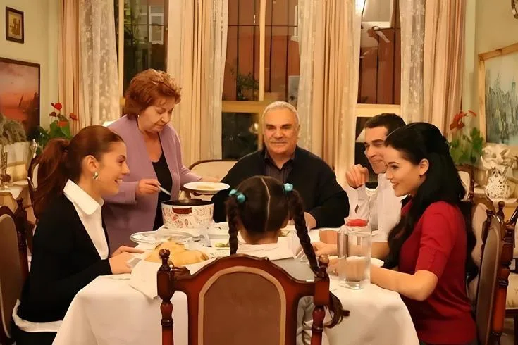 Ekranda büyük ilgi gören Yaprak Dökümü dizisinin simgesi haline gelen