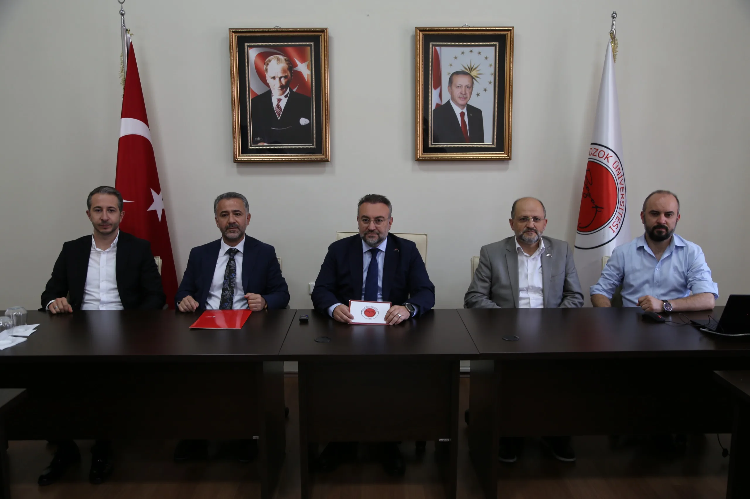 Bozok Üniversitesi, Cumhurbaşkanlığı İletişim Başkanlığı desteğiyle "Dünya Soykırımlar Tarihi ve