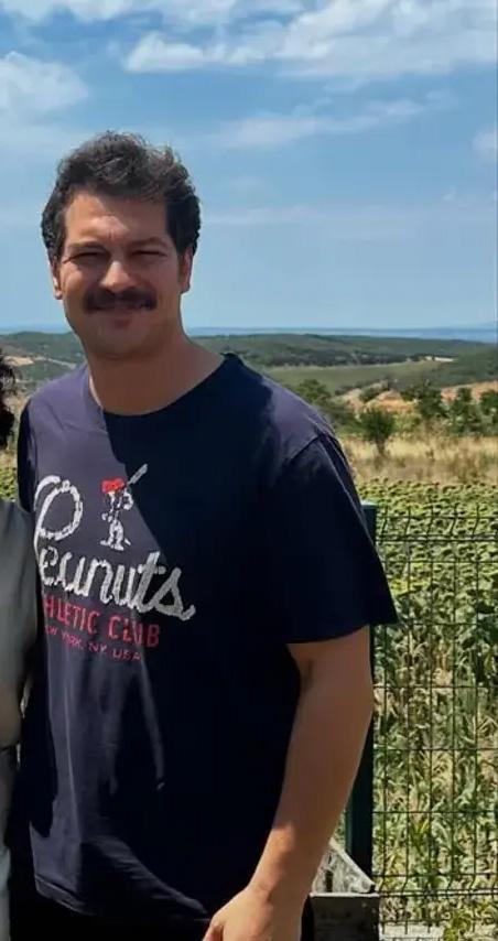 Çağatay Ulusoy'u daha önce böyle görmediniz! Yeni imajı hayranlarını ikiye böldü