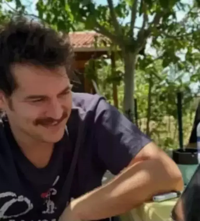 Çağatay Ulusoy'u daha önce böyle görmediniz! Yeni imajı hayranlarını ikiye böldü