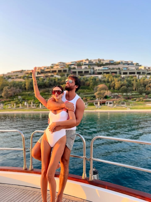 İtalya'yı ülkesine tercih eden Can Yaman sevgilisiyle Bodrum'da