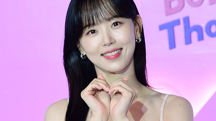 Ünlü 'köpek şarkıcısı' Cho Hye-ryeon, 20 yıl aradan sonra 'Anakka-na'