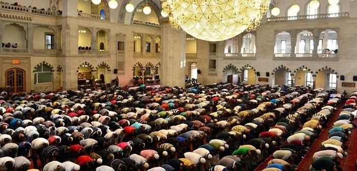  Yatsı namazı, İslam’da beş vakit namazdan sonuncusudur ve hem