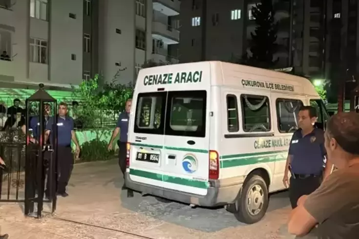 Adana'nın Çukurova ilçesinde Eyüp Verimli, sebebi belirlenemeyen bir nedenden dolayı