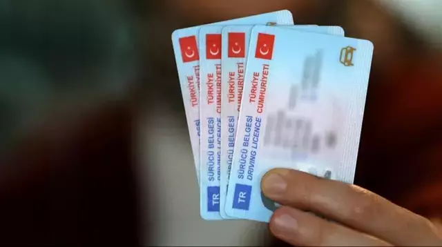 Sürücüler dikkat! Eski ehliyet yenileme ve MTV ödemelerinde bugün son gün