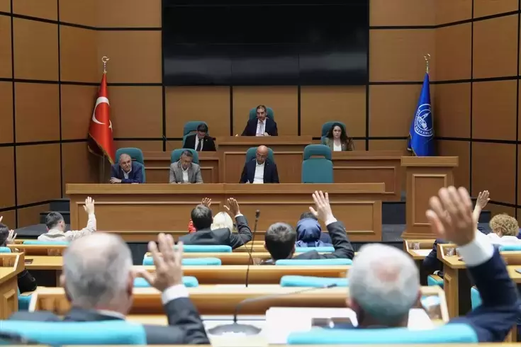 Üsküdar Belediye Meclisi'nde 2026 yılından itibaren geçerli olacak emlak vergisi