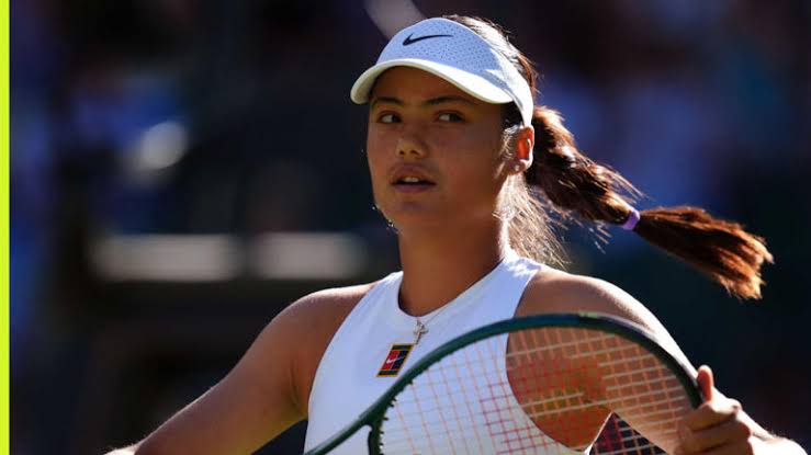 Emma Raducanu, Aryna Sabalenka'ya karşı aldığı mağlubiyeti zor bulsa da