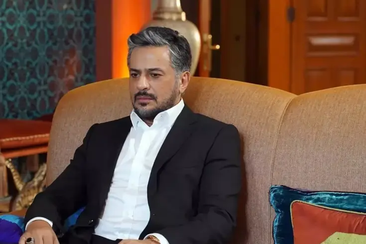 Kameralardan uzak tutmayı tercih ettiği sevgilisi hakkında konuşan Emre Altuğ,