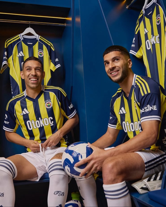 Fenerbahçe yeni sezon formalarını tanıttı