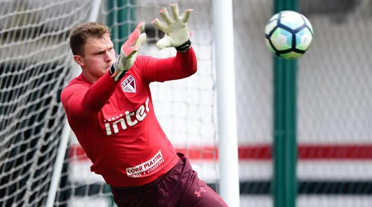 Galatasaray transfer gündeminde hareketli günler yaşıyor. Perri transferi için Lyon'la