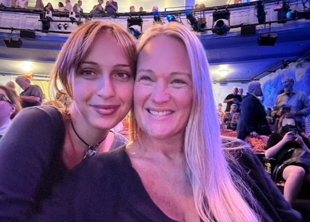 Gigi ve Bella Hadid'in 23 yıldır gizli tutulan kız kardeşleri görüntülendi