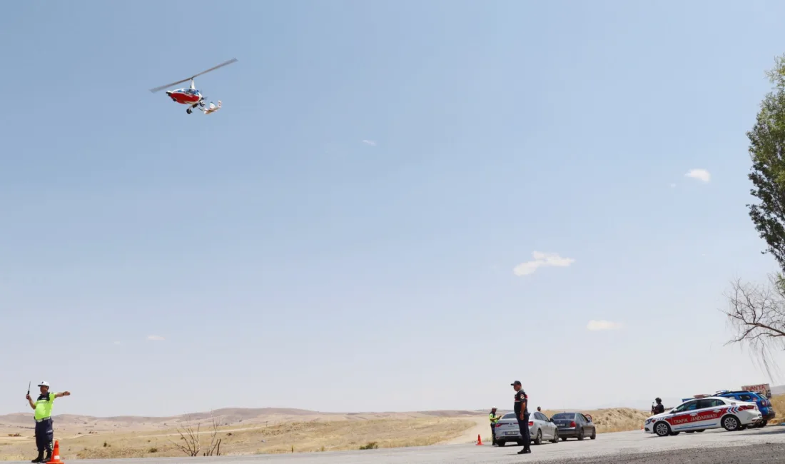 Yozgat İl Jandarma Komutanlığı ekipleri, trafik kazalarının önüne geçmek ve