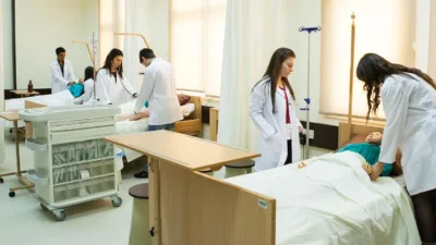 Üniversite tercih dönemine giren adaylar, 2025 hemşirelik taban puanlarını, başarı