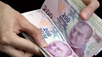 Kamuda çalışan yaklaşık 600 bin işçiyi ilgilendiren zam görüşmeleri kritik