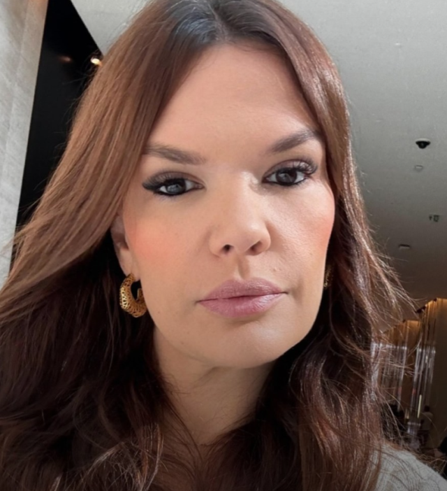 Estetik ameliyatı sırasında kalbi duran fenomen kadın hayatını kaybetti