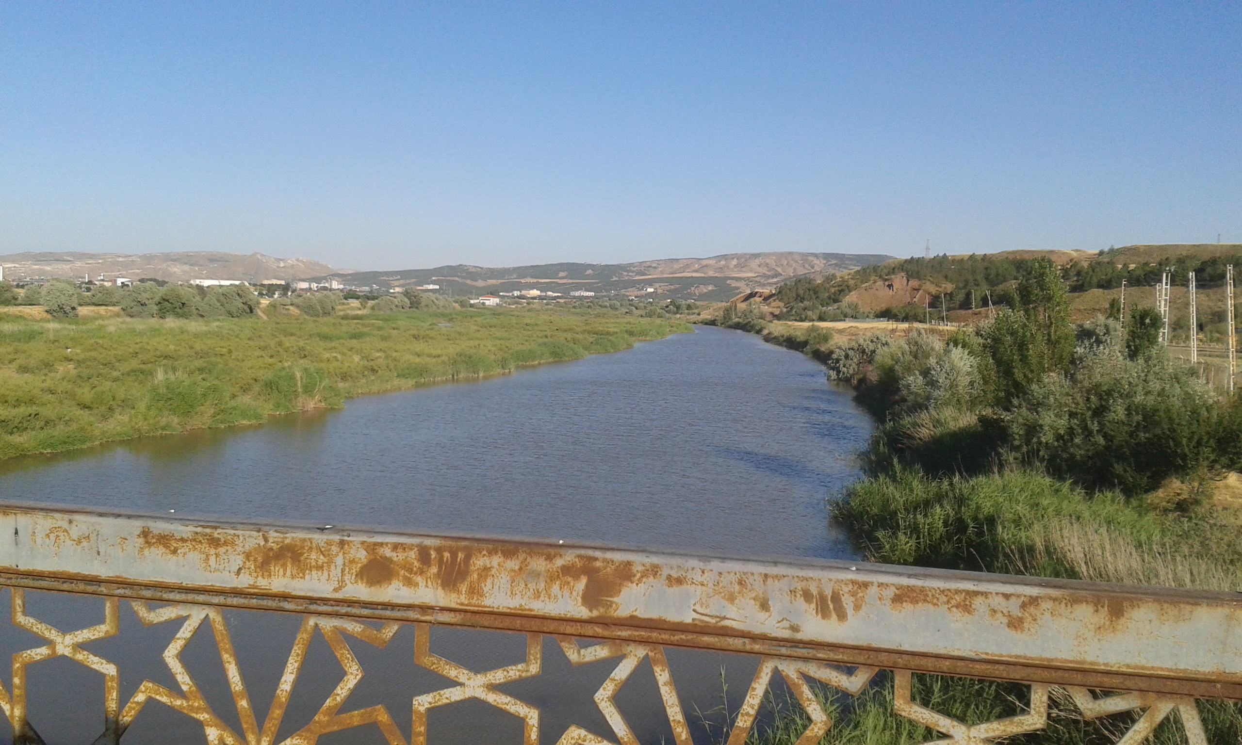 Kırıkkale'nin Yahşihan ilçesinde arkadaşlarıyla girdiği iddia üzerine Kızılırmak Nehri’ne atlayan