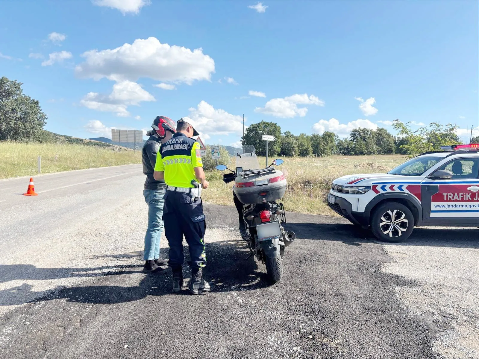 Trafik kazalarını önlemek amacıyla Yozgat’ta gerçekleştirilen özel denetimde 349 araç