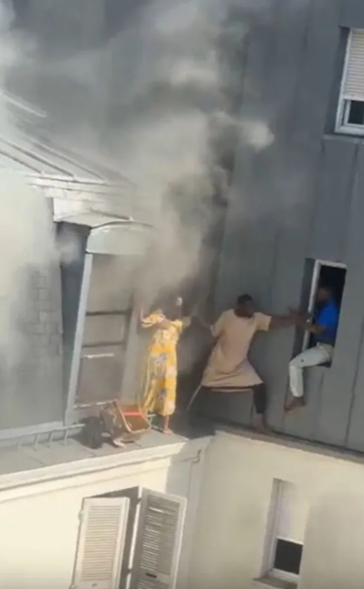 Kahraman kapıcı, yanan binanın 6. katından dört bebeği canını hiçe sayarak kurtardı