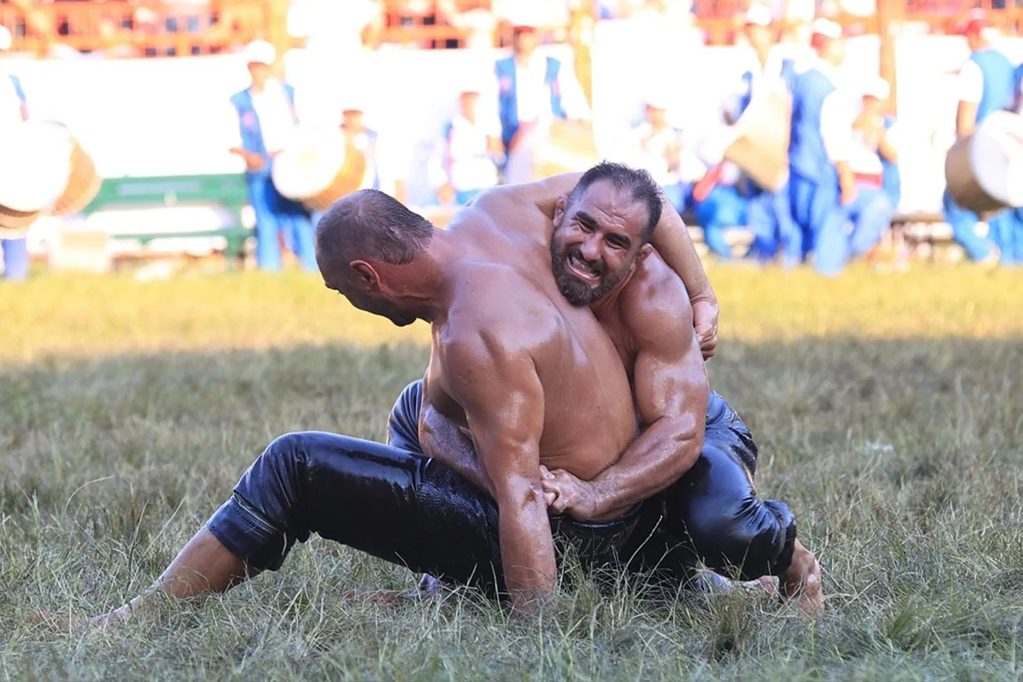 664. Kırkpınar Yağlı Güreşleri'nde baş boyunda üçüncü tur müsabakaları sona