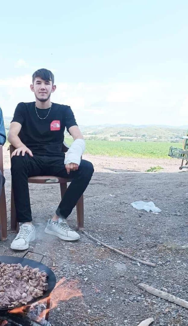 Soyguncular anneyi katletti, 12 yaşındaki oğlu ölü numarası yaparak kurtuldu