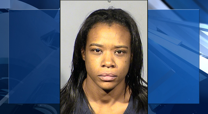 Las Vegas'ta bir 7-Eleven güvenlik görevlisi, COVID-19 protokolleri nedeniyle bir