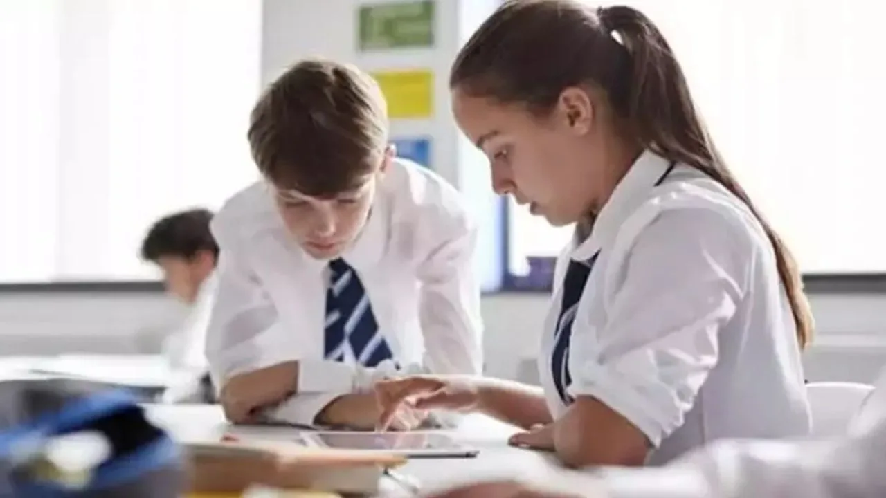 Zorunlu lise eğitiminin 4 yıldan 2 yıla düşeceği iddialarına Milli