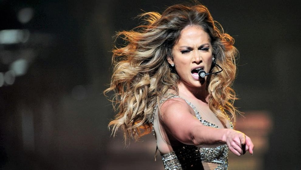 Megyn Kelly, Jennifer Lopez'un cesur performansını eleştirirken onu yetişkin eğlence