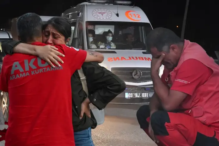 Eskişehir'de devam eden orman yangını söndürme çalışmalarından üzücü bir haber