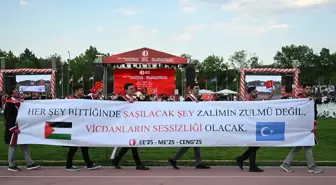 Orta Doğu Teknik Üniversitesi'nde düzenlenen mezuniyet töreninde 3 bini aşkın